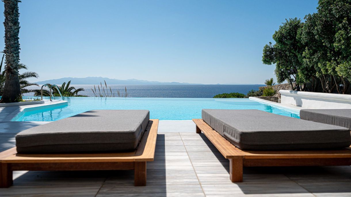 https://mlv.villas/wp-content/uploads/2017/01/blue-reflection-mykonos-villa-11.jpg thumbnail