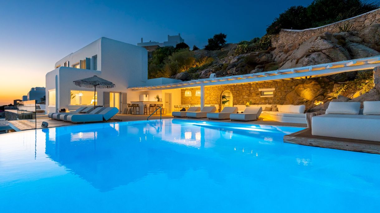 https://mlv.villas/wp-content/uploads/2017/02/Luxury-Villa-Mykonos-Royal-Blue-31.jpg thumbnail
