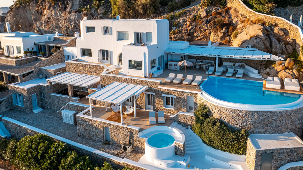 https://mlv.villas/wp-content/uploads/2017/02/royal-blue-new-1.webp thumbnail