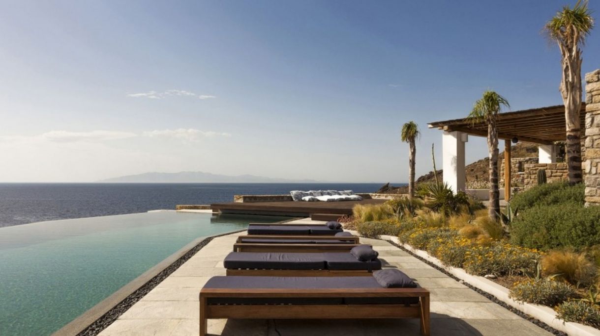 https://mlv.villas/wp-content/uploads/2019/11/Villa-Serenity-MLV-Mykonos-Luxury-Villas-in-Mykonos-28_result.jpg thumbnail
