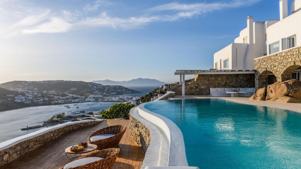 https://mlv.villas/wp-content/uploads/2022/05/Villa-Sea-View-29-1.jpg thumbnail