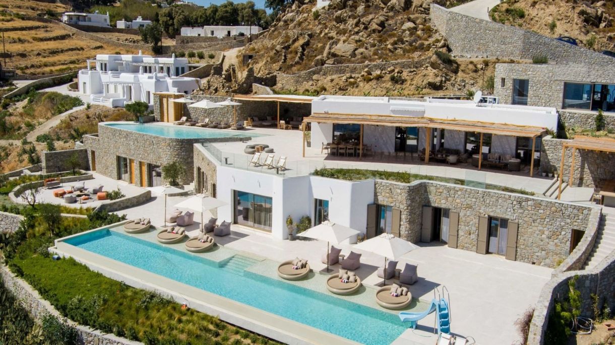 https://mlv.villas/wp-content/uploads/2022/11/Psarou_Retreat-13-2.jpg thumbnail