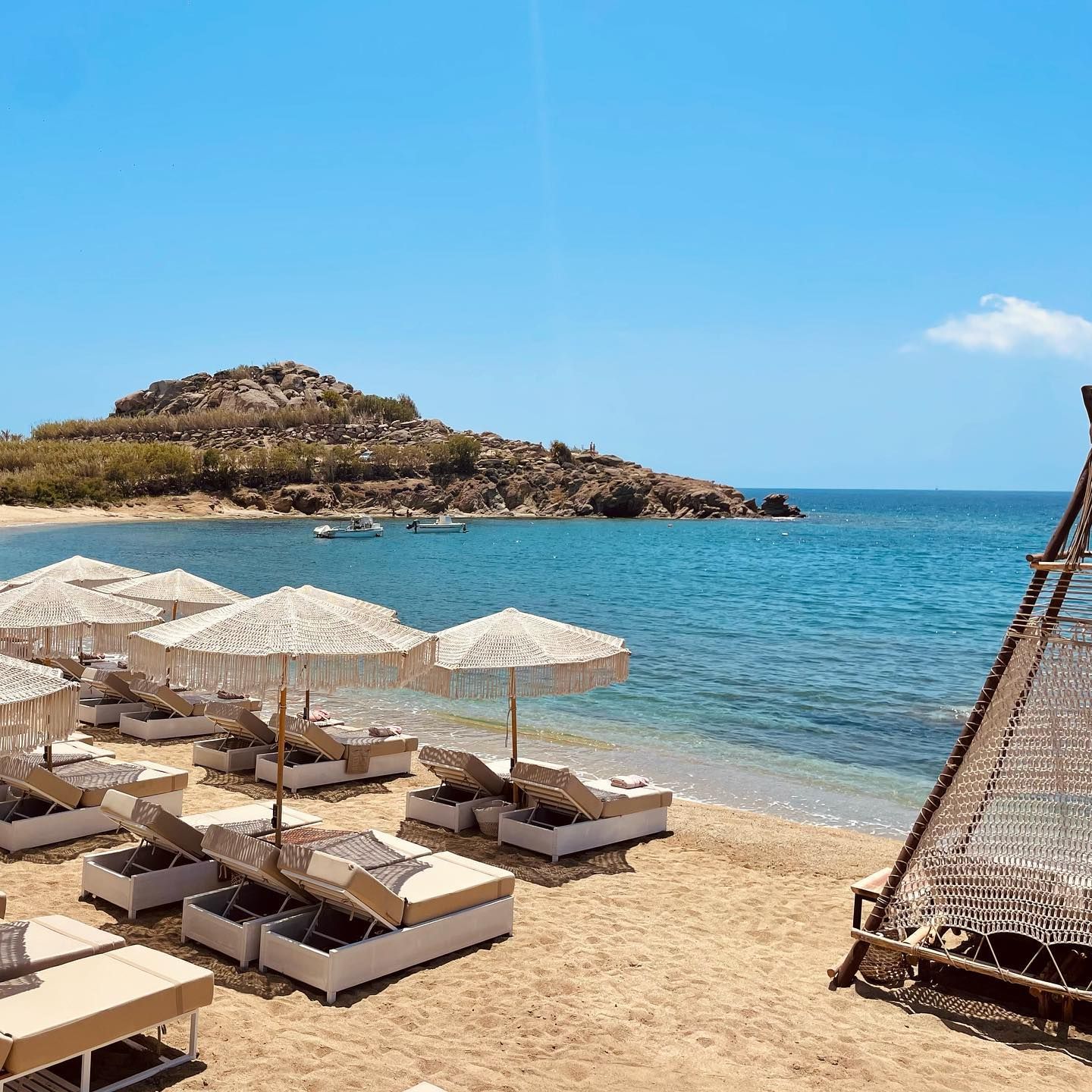 Pinky Beach Bar