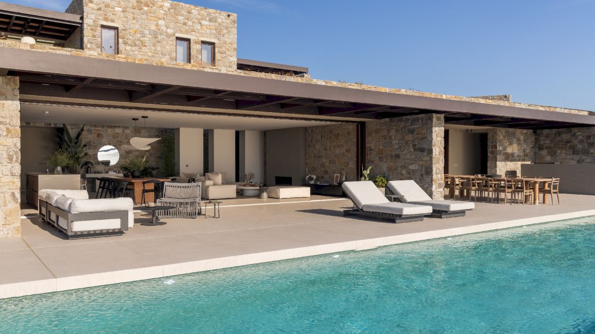 https://mlv.villas/wp-content/uploads/2023/11/Mykonos-villa-Sand-Stone-10.jpg thumbnail