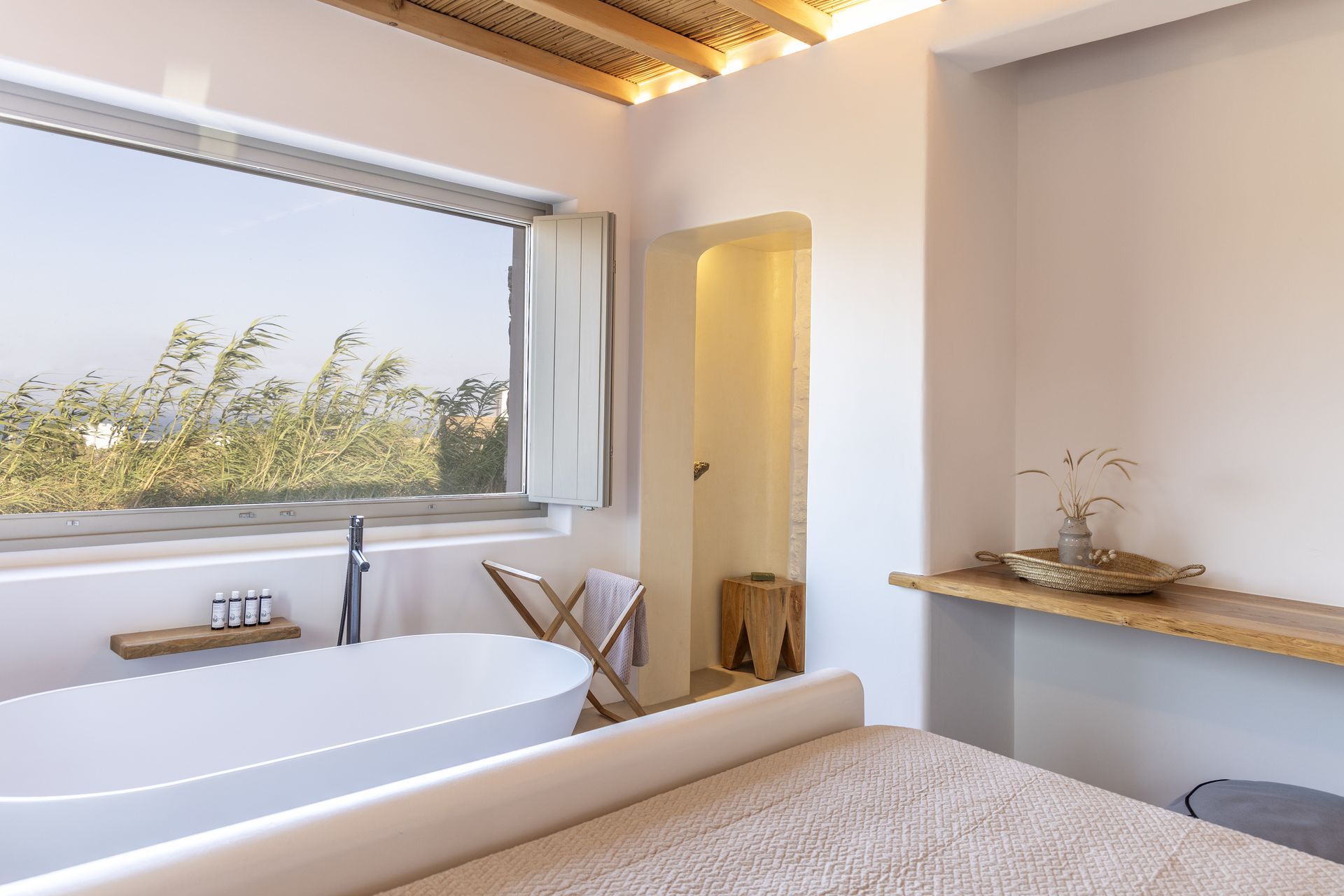 Aqua Vista One