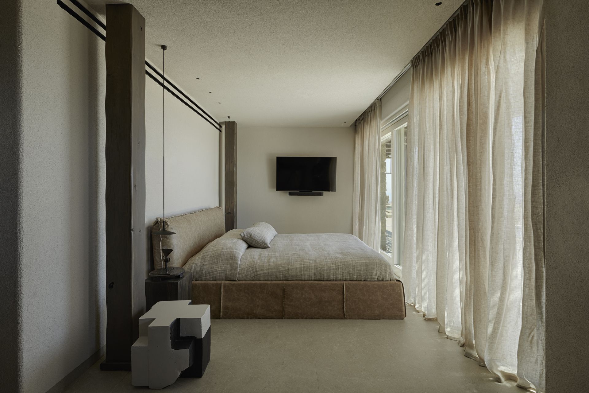 Lithos Estate