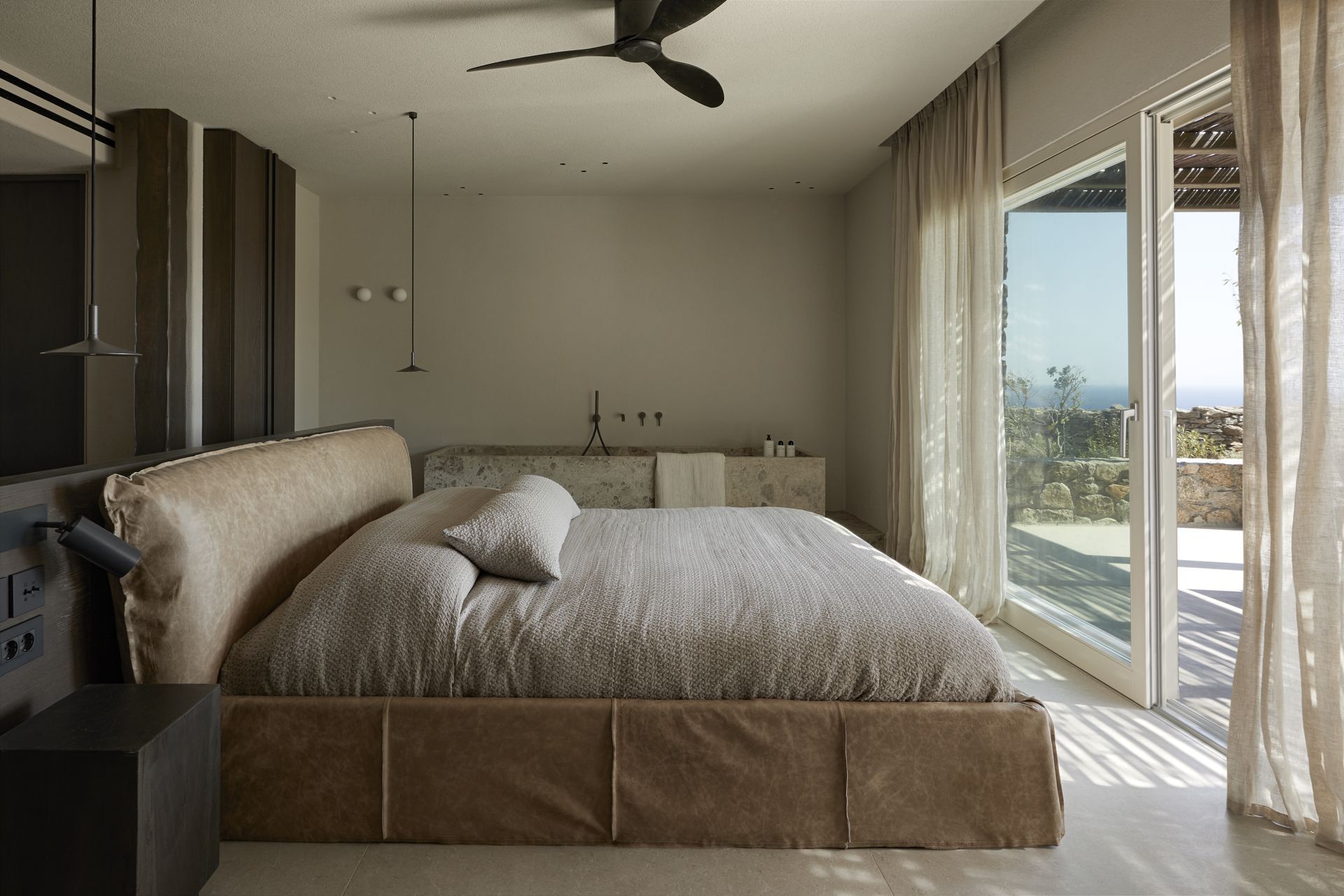 Lithos Estate