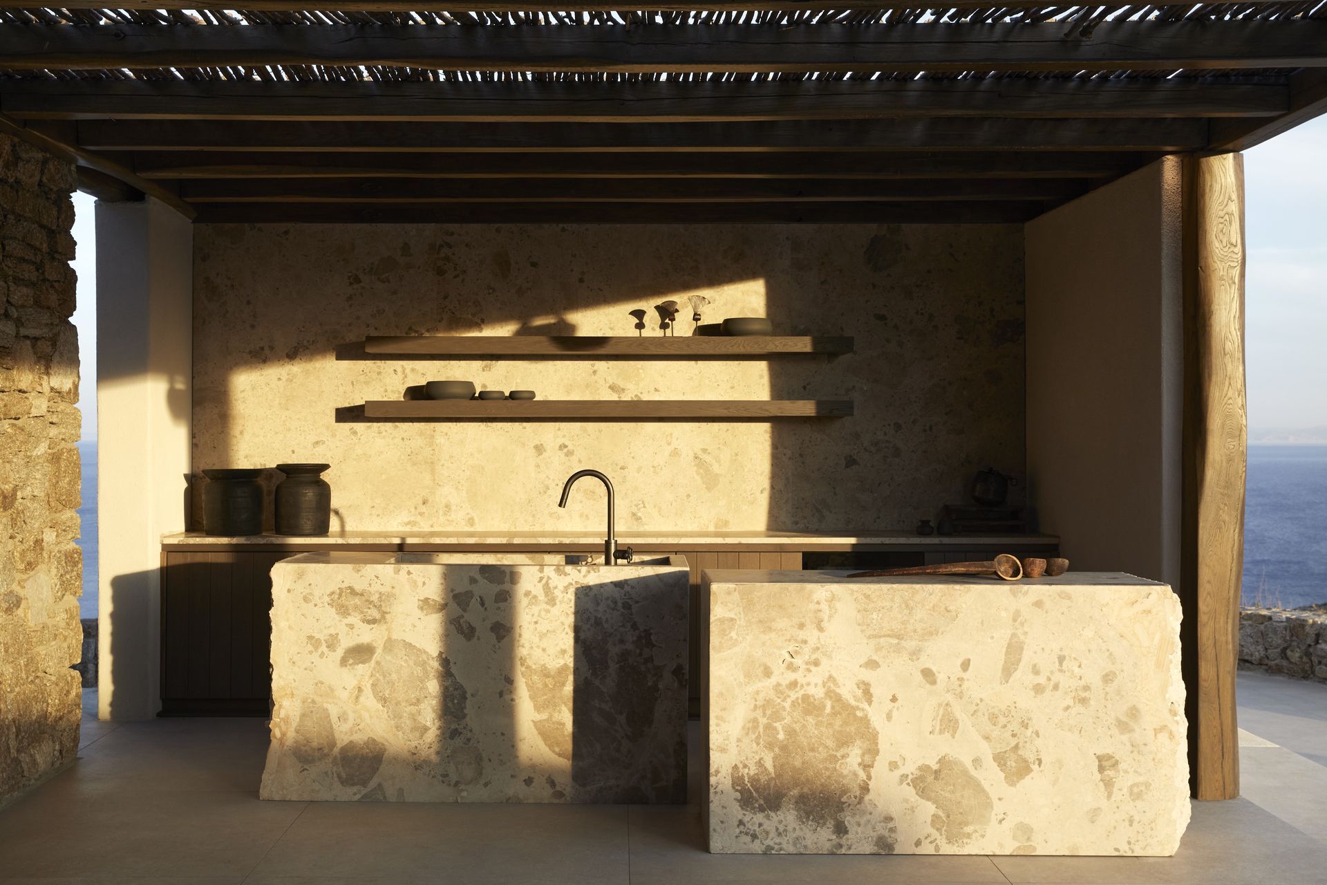 Lithos Estate